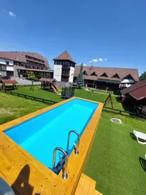 New Wolf - Piscina