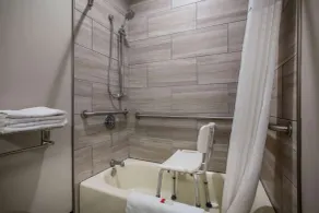Super 8 by Wyndham St. Louis North - Salle de bain