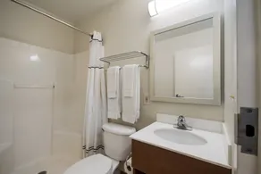 HomeTowne Studios by Red Roof Seattle - Kent/Des Moines - Salle de bain