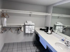 Travelodge by Wyndham Redding CA - Salle de bain