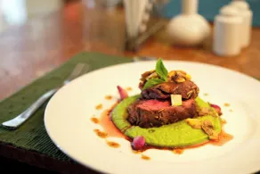Tea Bungalow - Restaurant