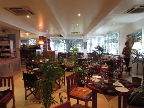 De Vos on the Park - Restaurant