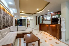 Apollo Apartments - Hall