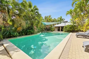 Trinity Beach Club Holiday Apartments - Pool