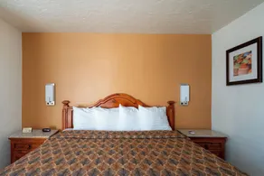 King's Rest Court Inn - Room