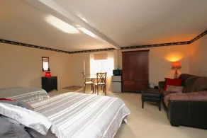Sweetgrass Inn Bed & Breakfast - Room