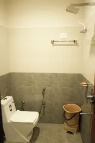 Hotel Shree Krishnam, Kota - Badezimmer