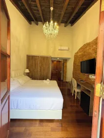 Hotel Catalina Suites - Room