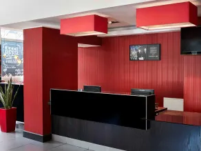 ibis Belfast Queens Quarter - Reception