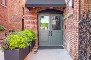 Main St Magic: Walkable Salisbury Condo! - Interiör