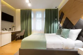 Capital Hotel Garni - Rum