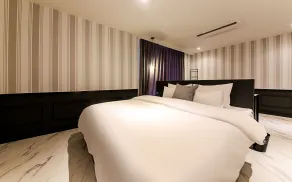 Brown Dot Hotel Nampo Chungmu - Quarto