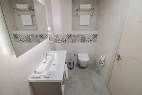 Dovv Hotel Busıness - Bathroom