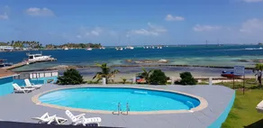 Kings Landing Hotel - Pool