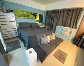 One Palm Tree Villas across NAIA-T3 - Zimmer