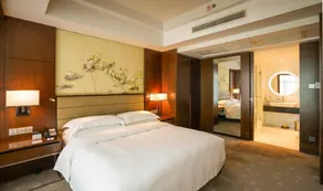 DoubleTree by Hilton Beijing - Room