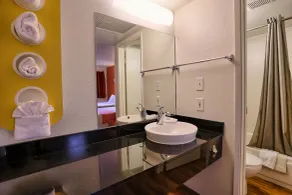 Super 8 by Wyndham Petaluma - Salle de bain