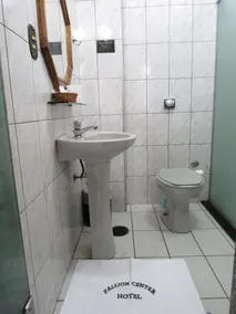 Hotel PC - Bathroom