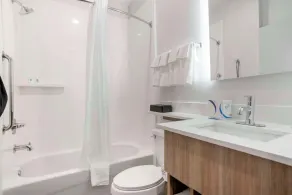 Comfort Inn & Suites Destin near Henderson Beach - Salle de bain
