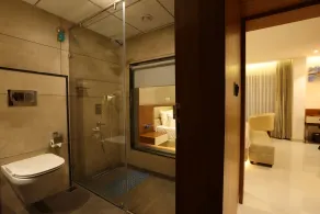 Royal Plaza Suites by RAK Rooms, Mangaluru - Bathroom