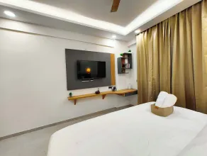 Arth Studios, Omaxe Hazratganj Gomti Nagar Ext - Rum