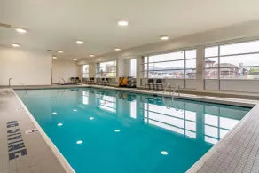 Econo Lodge Inn & Suites - Pool