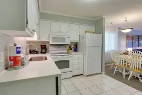 Walk to Pool & Beach: Hilton Head Island Condo! - Innenbereich