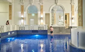 The Dilly - Pool