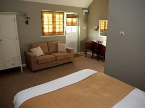The Bull Inn Lodges - Room