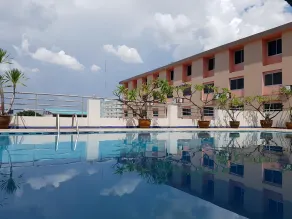 K.S. Pavilion Hotel - Piscina