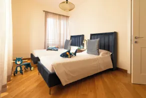 The Seven Residence - Camera
