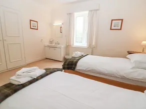 Home Farm - Room
