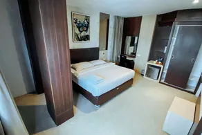 Lucky Star Hotel Near Harbour Bay Batam - Room