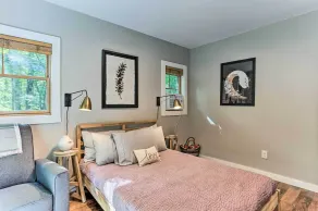 Cozy White Lake Home w/ Patio, Deck & Grill! - Rum