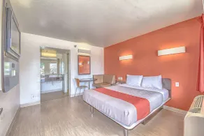 Motel 6 San Antonio, Tx Six Flags Fiesta TX - La Cantera Area - Quarto