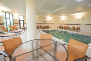 Courtyard by Marriott Cincinnati Midtown/Rookwood - Piscine