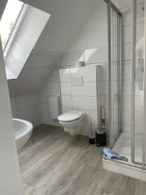 Belthus - Bathroom