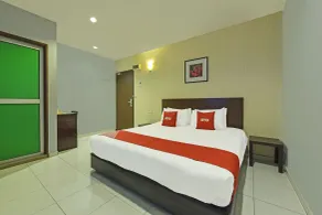 Hotel O M Three Hotel - Room