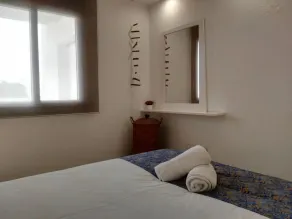 Bonito piso en Roses con piscina y parking AV-66 - Rum