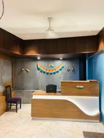 Hotel Crystal Palace Near US Consulate BKC - Reception