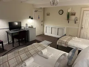 Edinburgh Travel Guest House - Room