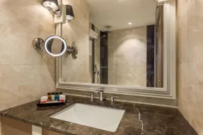 Ramada by Wyndham Istanbul Golden Horn - Salle de bain