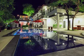 Surintra Boutique Resort - Piscine