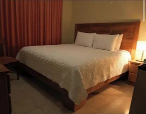 Hotel Century Plaza - Room