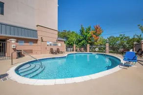 Fairfield Inn and Suites Holiday Tarpon Springs - Piscina