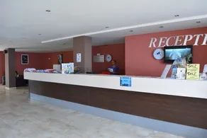 Das Tia Maria befindet sich im südlichen Teil des Sunny Beach Resort - Rezeption