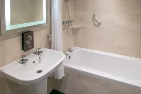 Barton Manor Hotel & Spa, BW Signature Collection - Baño