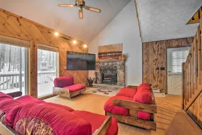 Cozy Lake Ariel Home w/ Community Amenities! - Interiör