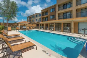 Courtyard by Marriott Albany - Piscine