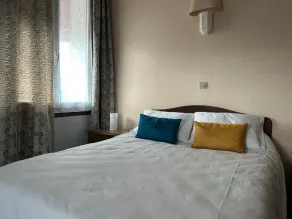Hôtel de Flandre Compiègne Centre-Ville - Room